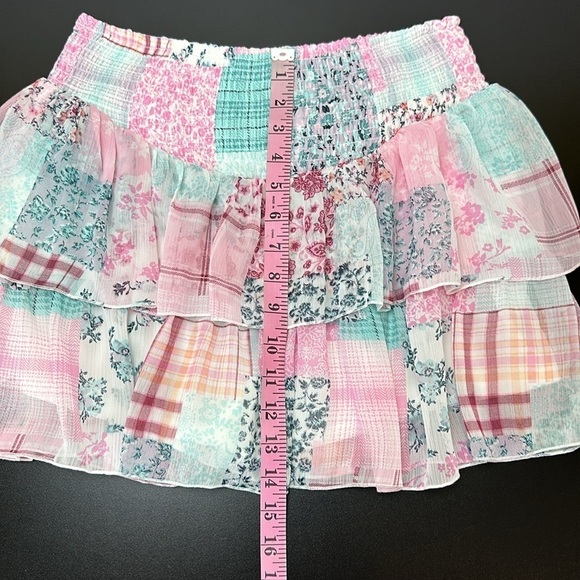 Madden NYC Smocked Double Ruffle Skort Sz L Floral Patchwork Print Flowy Prairie - Picture 11 of 12